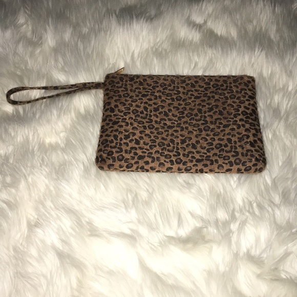 LAST 1! Leopard clutch with wrist strap - Picture 5 of 5
